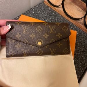 *UPDATED* Louis Vuitton Sarah Wallet